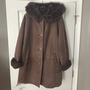 Lambskin Suede Fur coat and fur hood